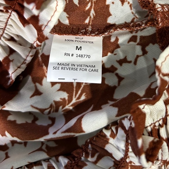 Sienna Sky Floral Print Smocked Crop Top Womens Medium Brown White Dolman Sleeve - Picture 5 of 6